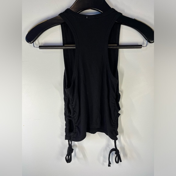 Garage Cutout Crop Top - Picture 2 of 6